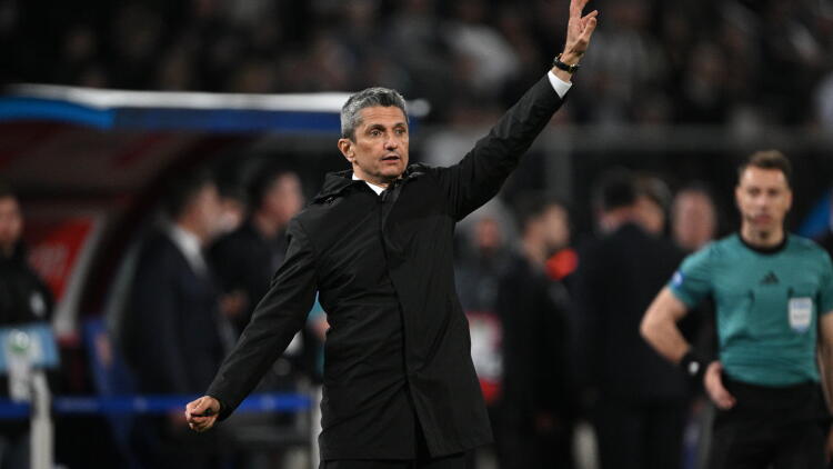 Ραζβάν Λουτσέσκου: «Ήταν μία ντροπιαστική ήττα, διανύουμε σκοτεινή περίοδο», δείτε βίντεο