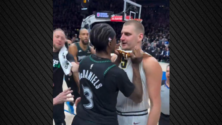 Ο Γιόκιτς τρελάθηκε και πιάστηκε στα χέρια με τον ΜακΝτάνιελς μετά το καλάθι του στο τέλος του αγώνα Ντένβερ - Μινεσότα, δείτε βίντεο