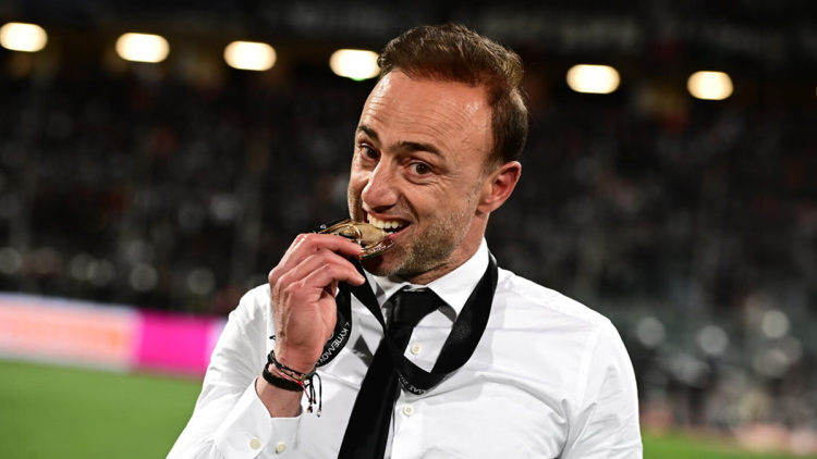 H ζωή του Χρήστου Κόντη που οδήγησε τον ΟΦΗ στην κορυφή μετά από 39 χρόνια: Ο έρωτας για το ποδόσφαιρο, οι γυναίκες του και το έμφραγμα, βίντεο και φωτογραφίες 