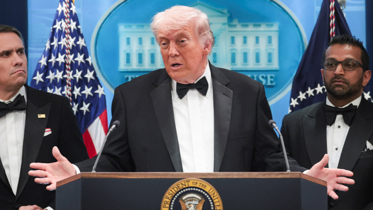 Το περιστατικό με τους πυροβολισμούς στο δείπνο δεν θα είχε συμβεί αν υπήρχε η αίθουσα χορού στον Λευκό Οίκο, λέει ο Τραμπ