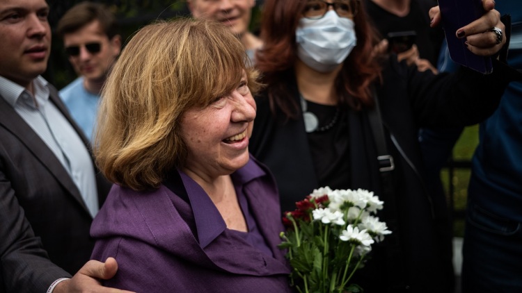 Η Νομπελίστρια συγγραφέας του «Τσερνόμπιλ» στον τόπο του ατυχήματος: «Όλες εκείνες οι τρομερές ιστορίες»