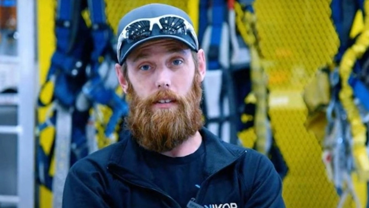 Ο καλύτερα αμειβόμενος εργαζόμενος στον κόσμο: Δουλεύει δύο φορές τον χρόνο και βγάζει 40.000 ευρώ