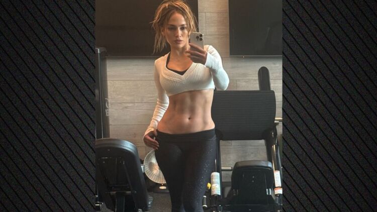 Η Τζένιφερ Λόπεζ έδειξε τους κοιλιακούς της μετά την προπόνηση στο γυμναστήριο, δείτε φωτογραφίες