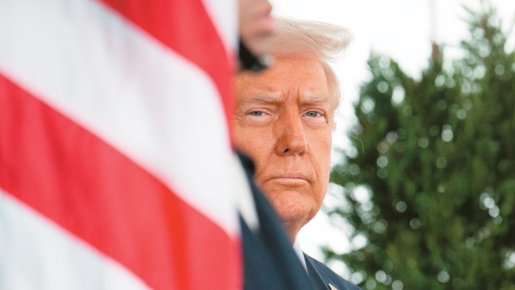 Ο άφαντος Αγιατολάχ και οι Φρουροί της Επανάστασης που κυβερνούν το Ιράν - Ασφυξία για όλους στα Στενά του Ορμούζ