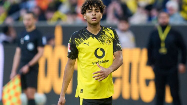 Ντόρτμουντ: Ο 16χρονος Μάθις Άλμπερτ έγινε ο νεαρότερος Αμερικάνος που αγωνίστηκε ποτέ στη Bundesliga

