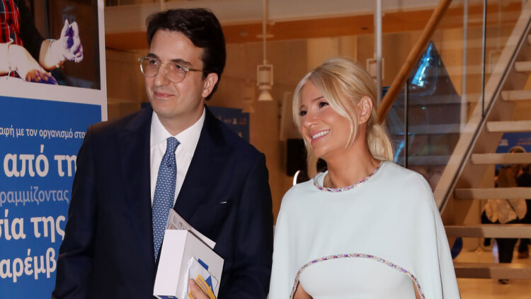 Δείτε φωτογραφίες: Η πρώτη επίσημη, κοινή δημόσια εμφάνιση της Φαίης Σκορδά με τον σύντροφό της, Αλέξανδρο Αθανασιάδη