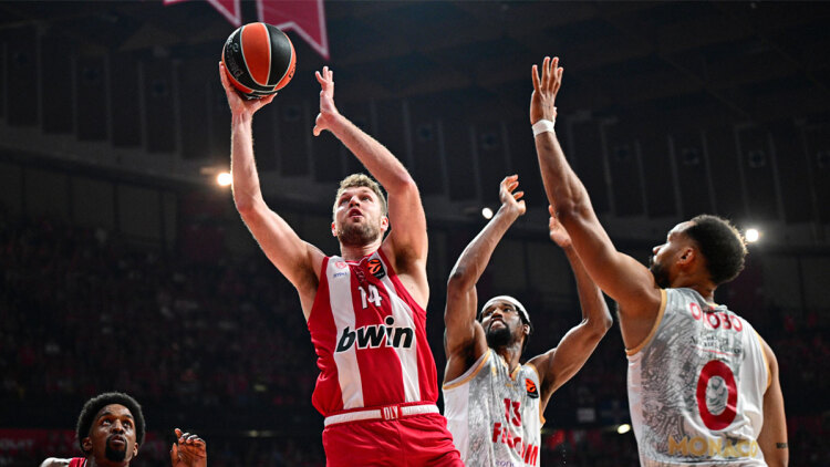 Ολυμπιακός - Μονακό 31-25 (Β' περίοδος): Παίρνουν διαφορά οι ερυθρόλευκοι, live 