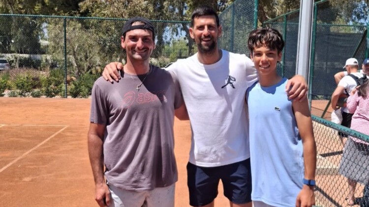 O Παγώνης συνάντησε κι ευχαρίστησε τον Τζόκοβιτς