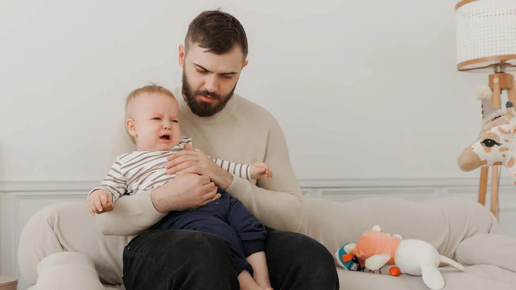 Έρχεται το τέλος του gentle parenting; Τα παιδιά θέλουν όρια, λένε οι ειδικοί
