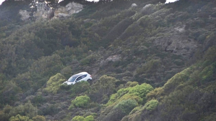 Τρόμος για μητέρα και παιδί στη Ρόδο: Ο εν διαστάσει σύζυγος προσπάθησε να ρίξει το αυτοκίνητό τους στον γκρεμό