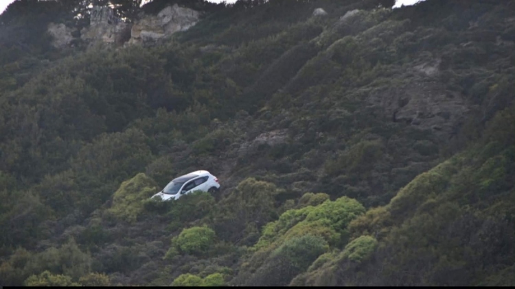 Τρόμος για μητέρα και παιδί στη Ρόδο: Ο εν διαστάσει σύζυγος προσπάθησε να ρίξει το αυτοκίνητό τους στον γκρεμό