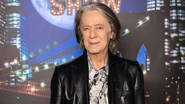 Κώστας Τουρνάς: Με ουσίες δεν είχα καμία σχέση, τις απέφευγα, δεν μπορούσες να γράψεις και να έχεις ζαλιστεί από ποτό ή κάτι άλλο