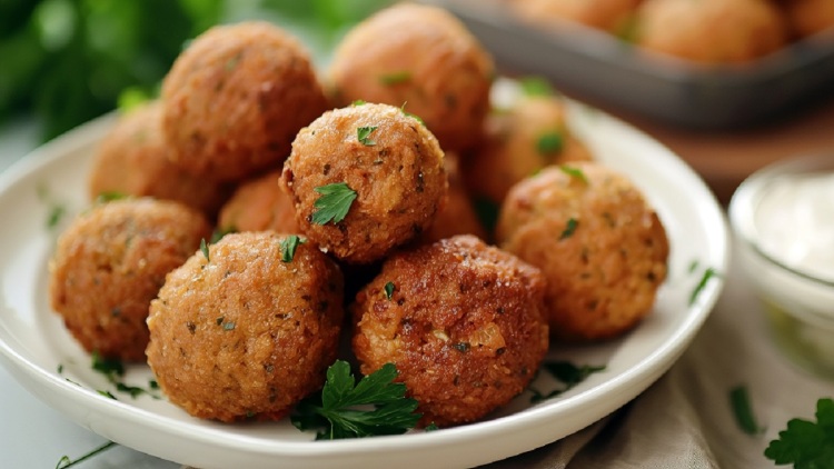 Από σιφνέικους μέχρι φαλάφελ: 10 ανοιξιάτικες συνταγές για ρεβιθοκεφτέδες