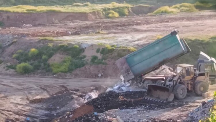 Κιλκίς: Έριχναν ανεξέλεγκτα απόβλητα σε παλιό λατομείο, τέσσερις συλλήψεις και δικογραφία σε οκτώ άτομα