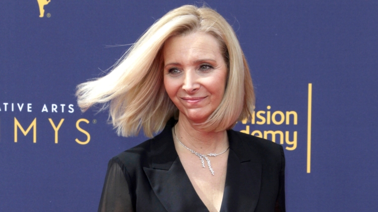 Η Λίζα Κούντροου αποκάλυψε το ποσό που συνεχίζουν να κερδίζουν οι πρωταγωνιστές από «Τα Φιλαράκια» 20 χρόνια μετά το φινάλε