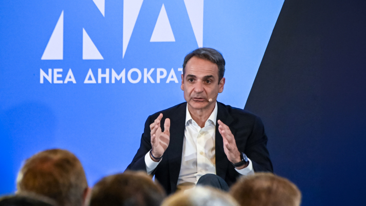 Το Μαξίμου υπερασπίζεται το επιτελικό κράτος, αλλά δεν ανοίγει «μέτωπο» με τους βουλευτές της ΝΔ