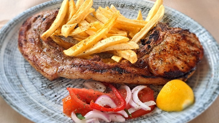 5 ταβέρνες για κρέας μια ανάσα από την Αθήνα