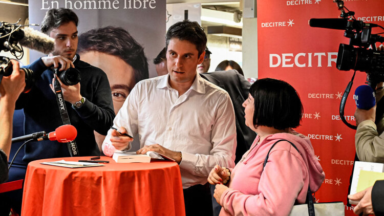 «Αταλμανία» από Κινέζους για τον 37χρονο πρώην πρωθυπουργό της Γαλλίας Γκαμπριέλ Ατάλ