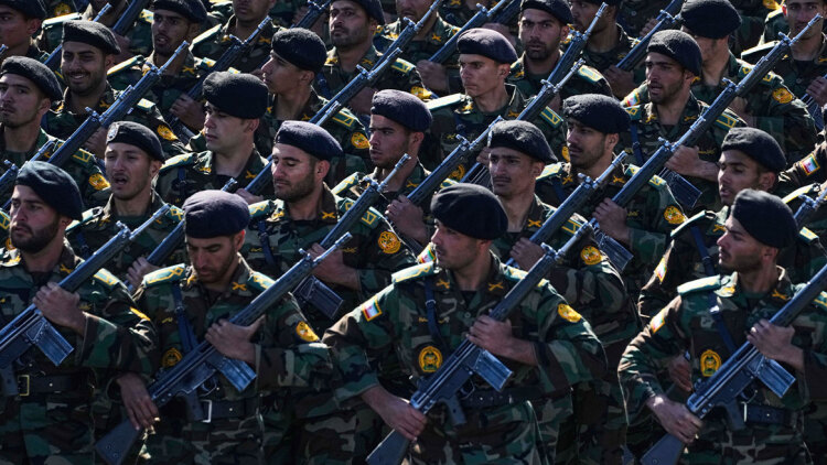 Οι Φρουροί της Επανάστασης προειδοποιούν τις ΗΠΑ με επιστροφή σε μακρά σύγκρουση, σε περίπτωση αμερικανικών επιθέσεων