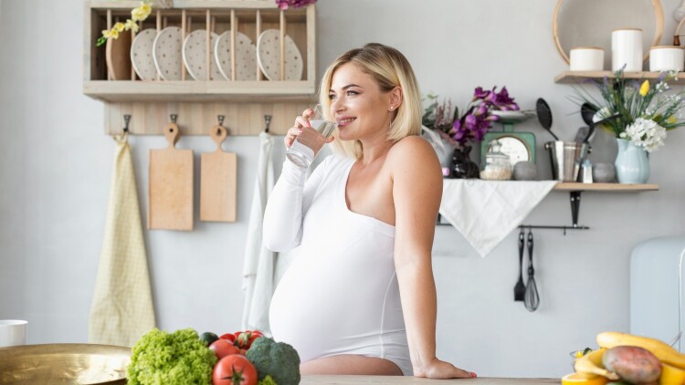 Εγκυμοσύνη: Πώς νίκησα τις καούρες και την αφυδάτωση με τον πιο φυσικό τρόπο
