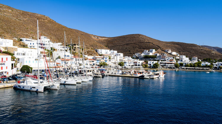 Όταν οι Κυκλάδες υποδέχονται την άνοιξη: Πρωτομαγιά στην Κύθνο