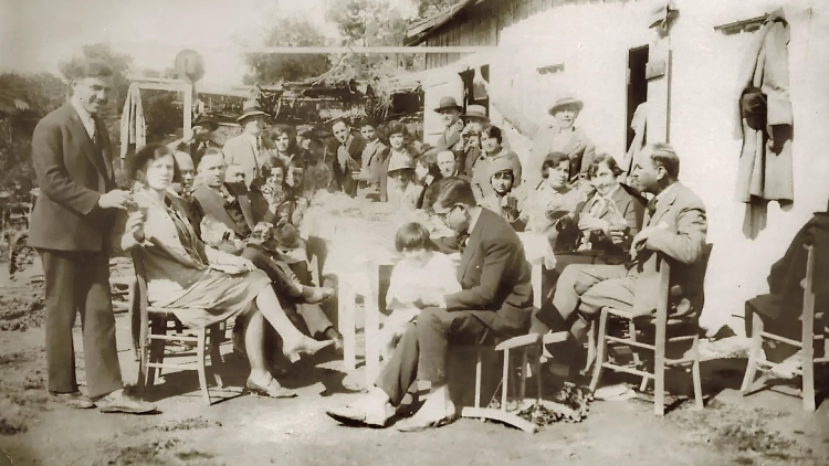 Κυριακάτικες επιδρομές: Τα βάσανα όσων παραθερίζουν κοντά στην Αθήνα
