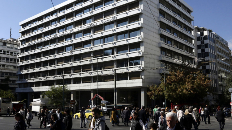 Τι προβλέπει το αναθεωρημένο Μεσοπρόθεσμο: Άλμα πληθωρισμού στο 3,2% και χαμηλότερη ανάπτυξη το 2026