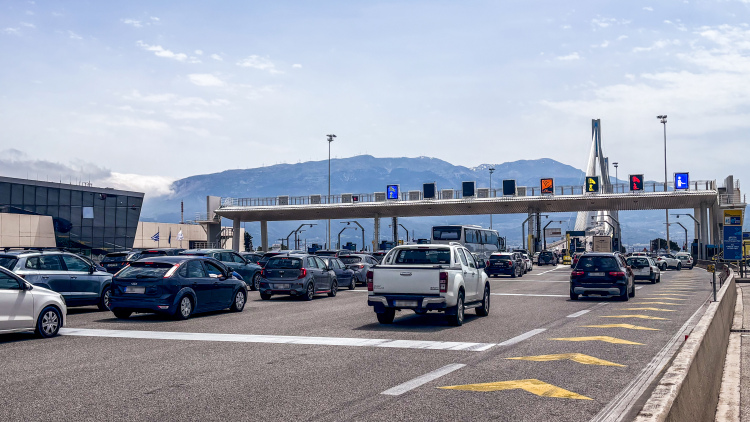 Με μικροκαθυστερήσεις η έξοδος των εκδρομέων για το τριήμερο της Πρωτομαγιάς, πού έχει κίνηση
