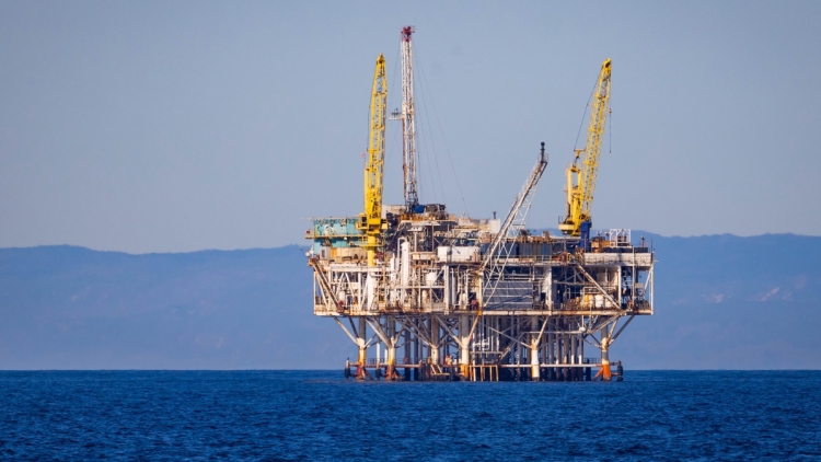 Λιμενικός «κόμβος» αξίας εκατοντάδων εκατομμυρίων ευρώ πίσω από τις γεωτρήσεις στο Ιόνιο