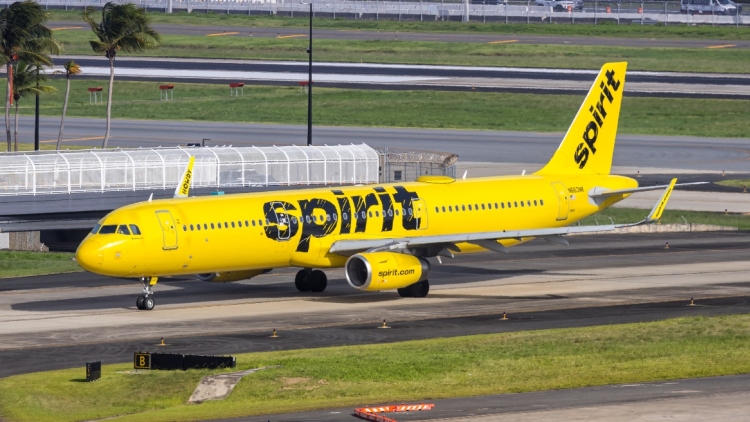 «Ανώμαλη προσγείωση» για την Spirit Airlines: Πώς ο πόλεμος στο Ιράν «κλείνει» την low budget αεροπορική εταιρεία και η κυβέρνηση Τραμπ δεν μπορεί να την σώσει