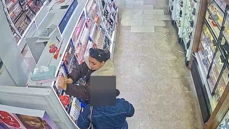 Βίντεο: Συνελήφθη Ρουμάνα που ρήμαζε καταστήματα καλλυντικών στο Λονδίνο, πάνω από 100.000 λίρες η λεία της