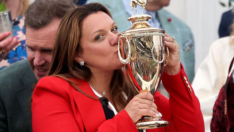 Η πρώτη γυναίκα που κερδίζει το Kentucky Derby στα 152 χρόνια υπαρξής του