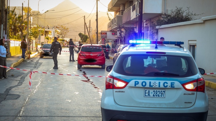 Έγκλημα στην Κρήτη: Ζούσαν επί μήνες υπό καθεστώς φόβου και απειλών, λέει η δικηγόρος της οικογένειας του 21χρονου Νικήτα