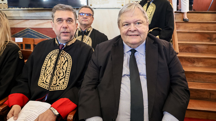 Βενιζέλος: Ενώπιον του Πατριάρχη Βαρθολομαίου η αναγόρευσή του σε επίτιμο διδάκτορα στο ΕΚΠΑ, δείτε βίντεο και φωτογραφίες