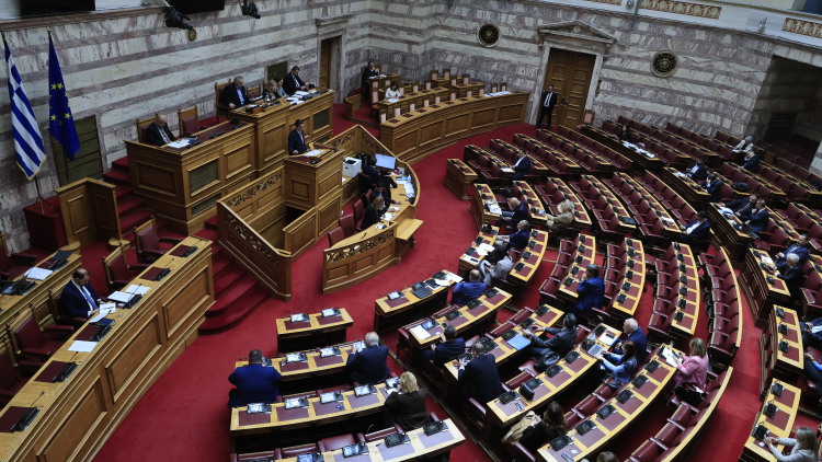 Με διαδικασίες εξπρές εντός 3 μηνών θα παραπέμπονται σε δίκη τα πολιτικά πρόσωπα αφότου η Βουλή δώσει την άδεια
