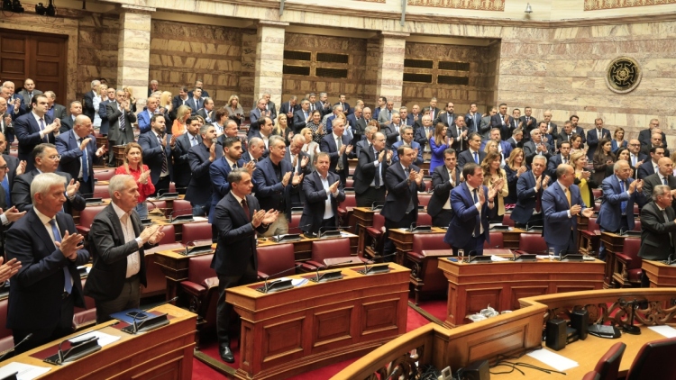 Η «ανταρσία» εξελίχθηκε σε… εξάωρο περίπατο στην ΚΟ της ΝΔ - Καρφιά σε υπουργούς που «δεν ιδρώνουν τη φανέλα», δεν αμφισβητήθηκε το επιτελικό κράτος