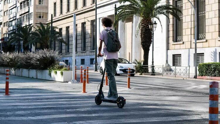 Ηλεκτρικά πατίνια: Κάν’ το όπως η Ιταλία