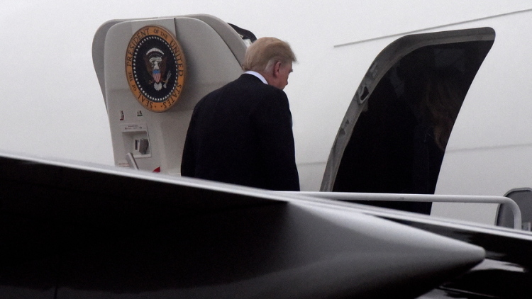 Ο Τραμπ δηλώνει ότι το αεροσκάφος που του δώρισε το Κατάρ θα είναι έτοιμο για χρήση έως την Ημέρα της Ανεξαρτησίας