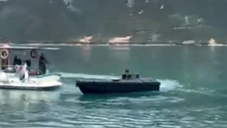 Θέμα στα διεθνή ΜΜΕ το drone που βρέθηκε στη Λευκάδα: Τα σενάρια εξετάζουν και η πιθανή σχέση με το ναυάγιο στην Άνδρο

