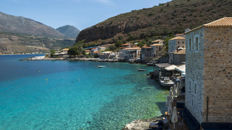 6 προορισμοί στην ηπειρωτική Ελλάδα που μοιάζουν με νησί
