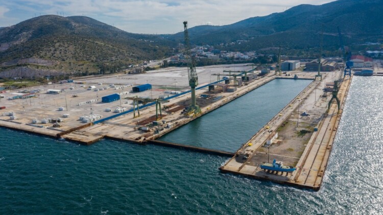 Βαρβιτσιώτης: Επιστροφή των ναυπηγείων Σκαραμαγκά με αιχμή τις επισκευές, την άμυνα και τα mega yachts