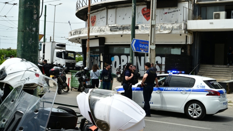 Δεν είναι σε θέση να καταθέσει λόγω μέθης ο 58χρονος που πυροβόλησε με ούζι και τραυμάτισε γυναίκα σε μπαρ