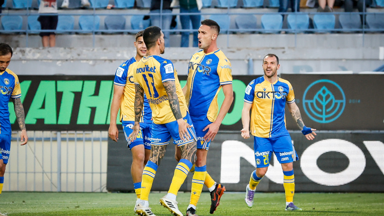 Αστέρας Τρίπολης - Πανσερραϊκός 1-0: Νίκη μισή παραμονή για τους Αρκάδες με σκόρερ Μακέντα, δείτε το γκολ