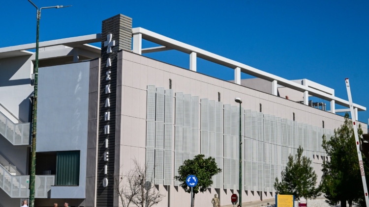 Ηλιόπουλη: Δύο 17χρονες έπεσαν μαζί από τον έκτο όροφο πολυκατοικίας