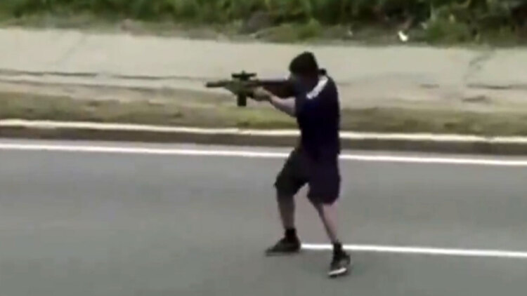 gunman_usa_hor