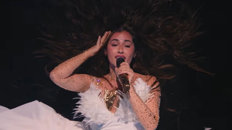 Η καλλονή που καθήλωσε στον ημιτελικό της Eurovision, ο γάμος με γνωστό ποδοσφαιριστή και το… plot twist που έγινε viral