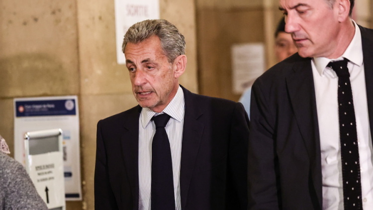 Επτά χρόνια φυλάκιση και πρόστιμο €300.000 πρότεινε στο Εφετείο η Εισαγγελία για τον Σαρκοζί