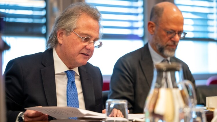 Ναυτιλία και απανθρακοποίηση: Πίεση για επανεπένδυση των εσόδων σε πράσινες τεχνολογίες