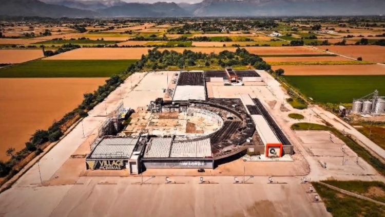 Πώς είναι σήμερα το Olympia Mall στη Θεσσαλία: Από τις ουρές στα εγκαίνια του εμπορικού κέντρου... στην πλήρη ερήμωση, δείτε βίντεο