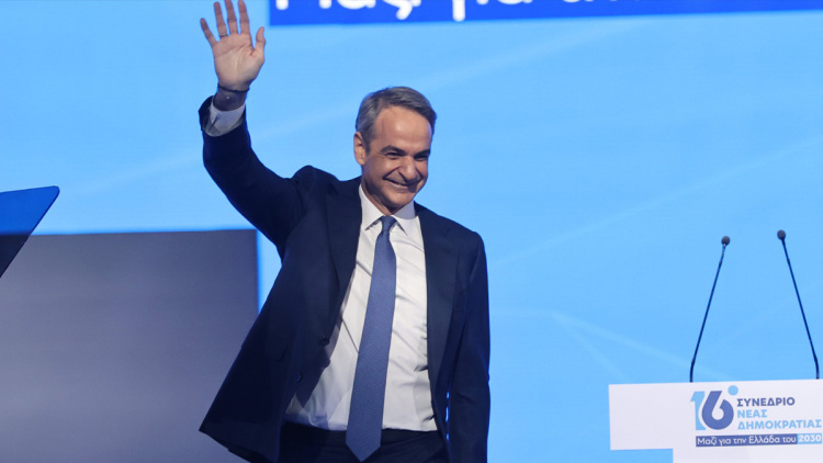 Μητσοτάκης στο 16ο συνέδριο της ΝΔ: Στις επόμενες κάλπες, το δίλημμα δεν είναι «Μητσοτάκης ή χάος», αλλά «Μητσοτάκης ή Ανδρουλάκης, Τσίπρας ή οποιοσδήποτε άλλος»